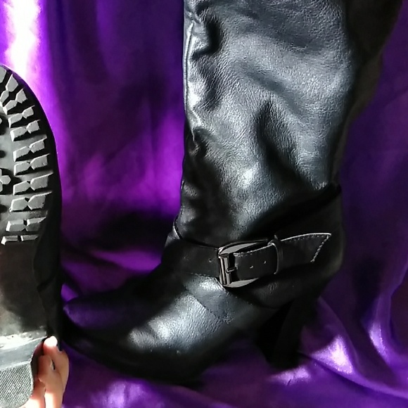 Boots with heel - Picture 4 of 8